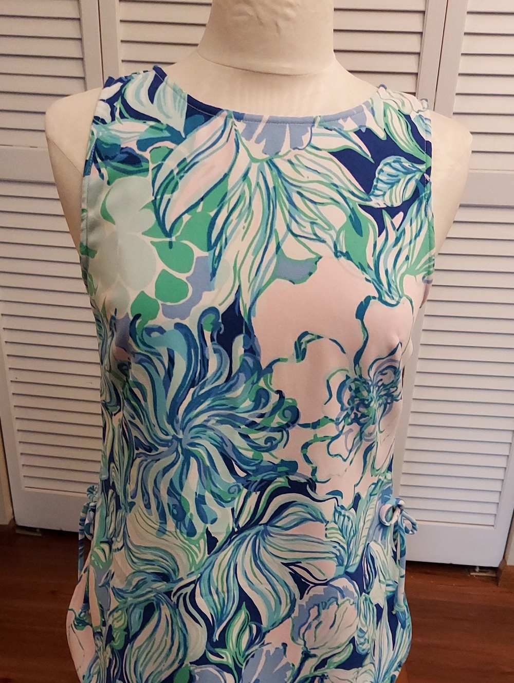 Lilly Pulitzer - Picture 2 of 7